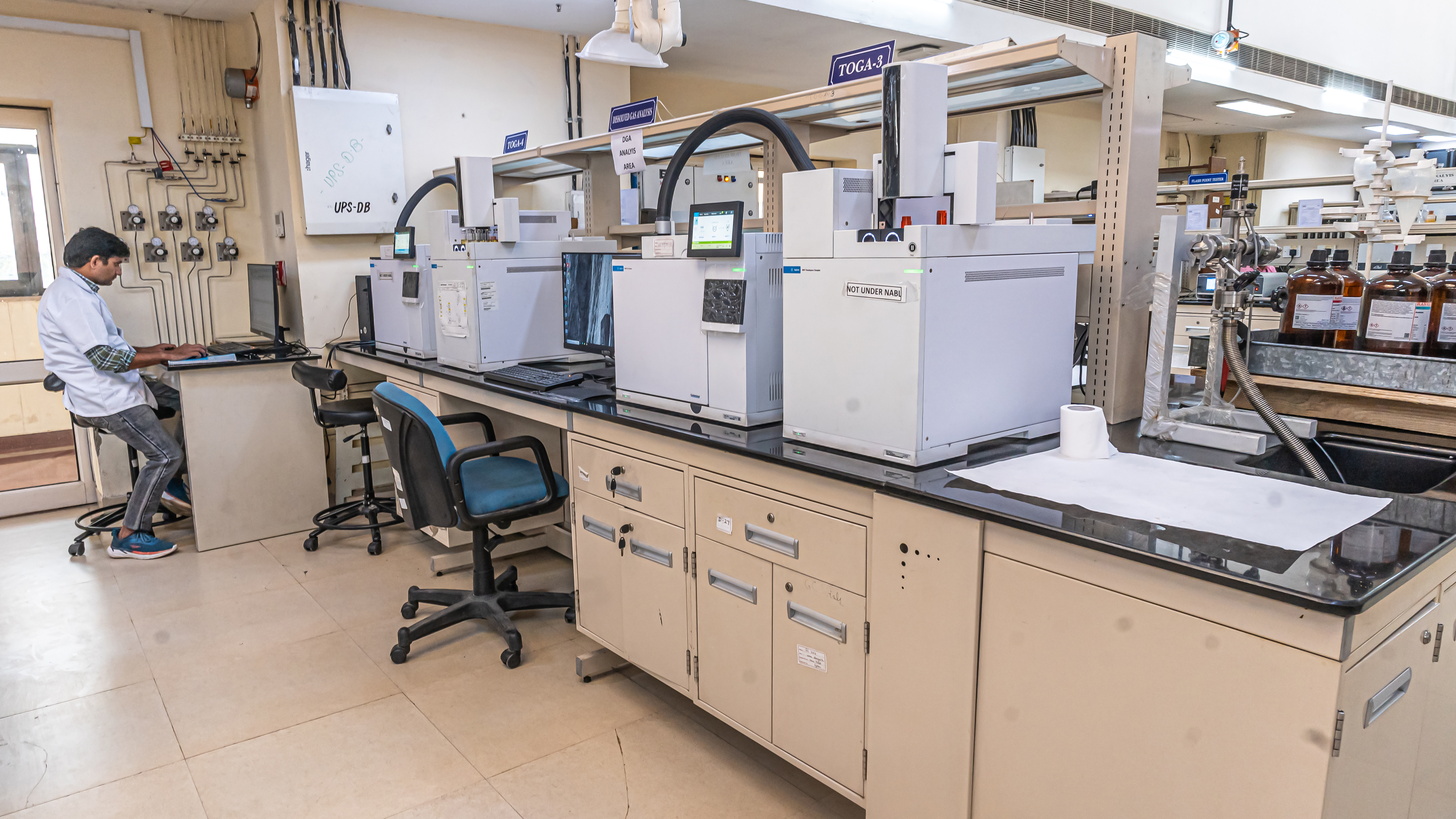 Transformer Oil Testing Lab