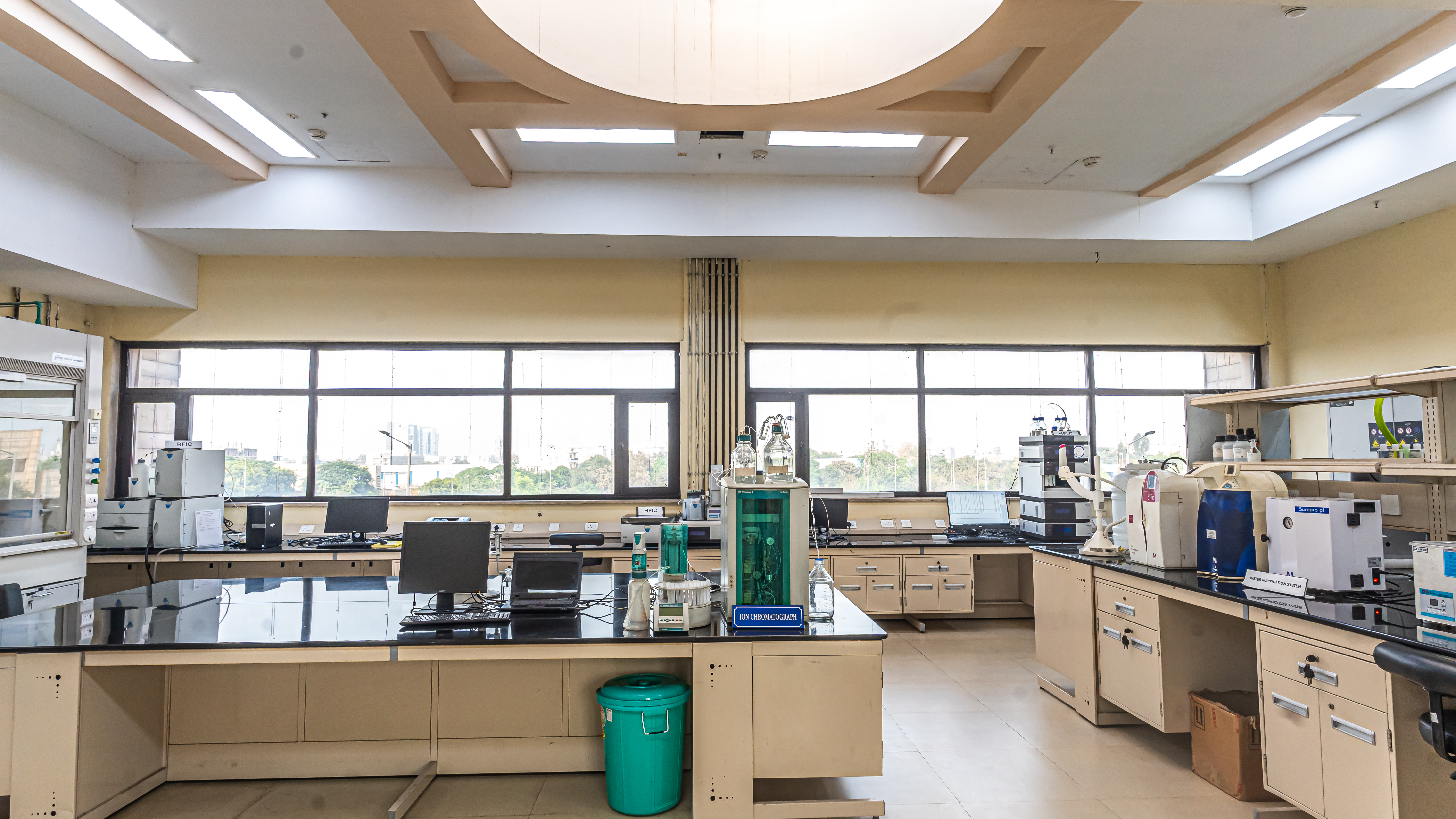 Analytical lab